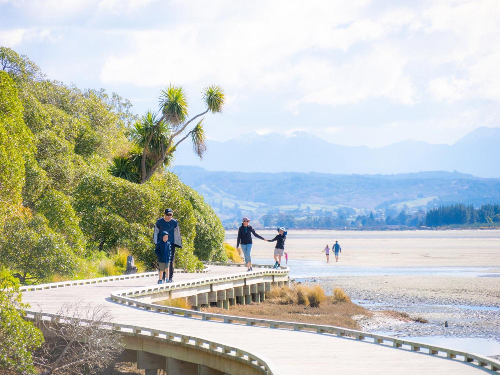 Tahuna Beach Holiday Park Nelson Exterior photo