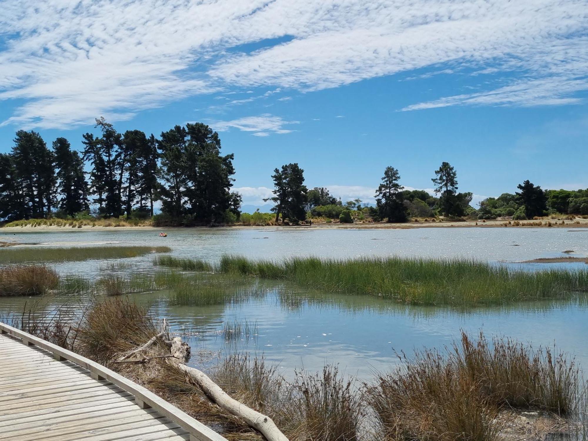 Tahuna Beach Holiday Park Nelson Exterior photo