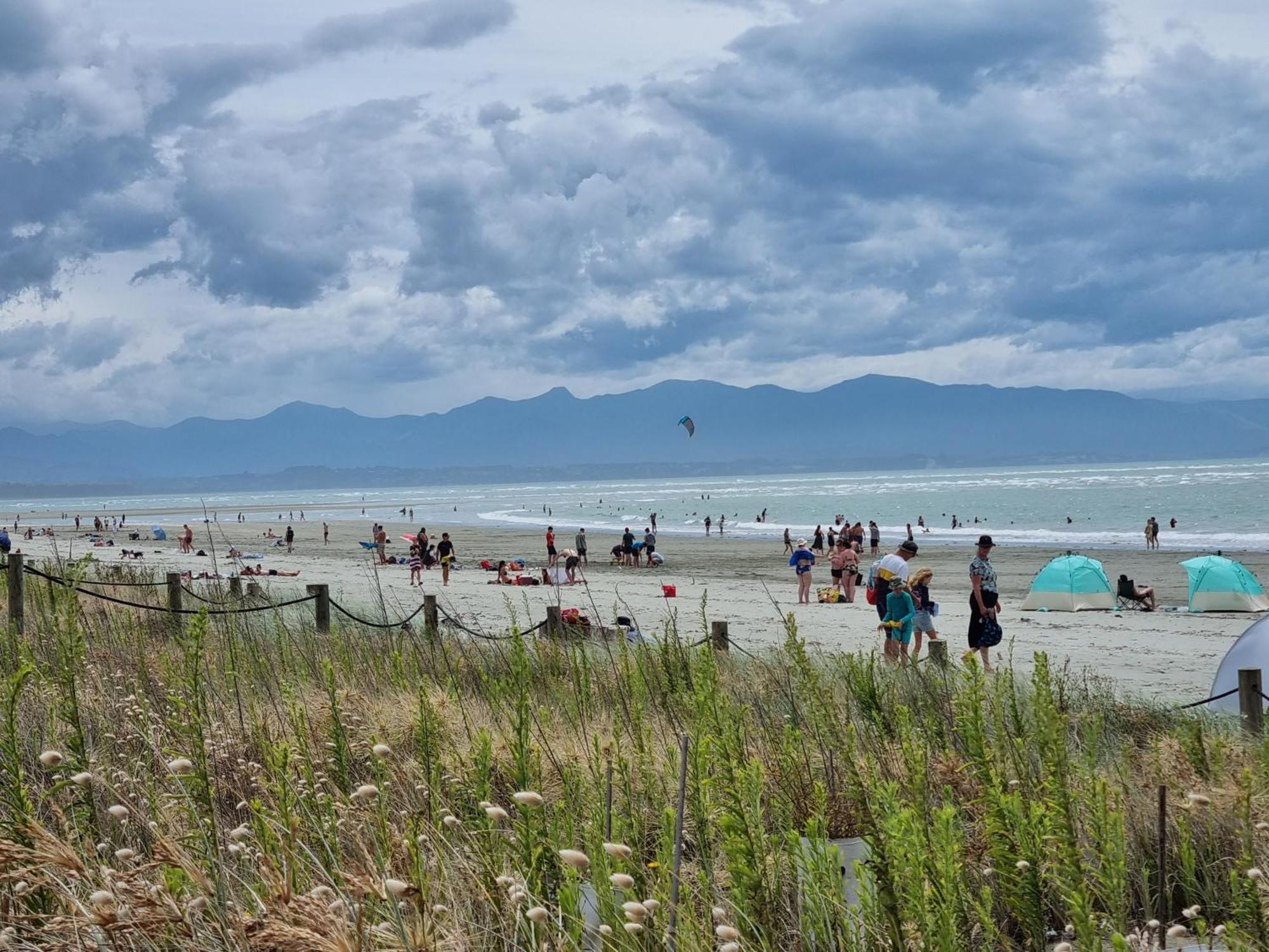 Tahuna Beach Holiday Park Nelson Exterior photo