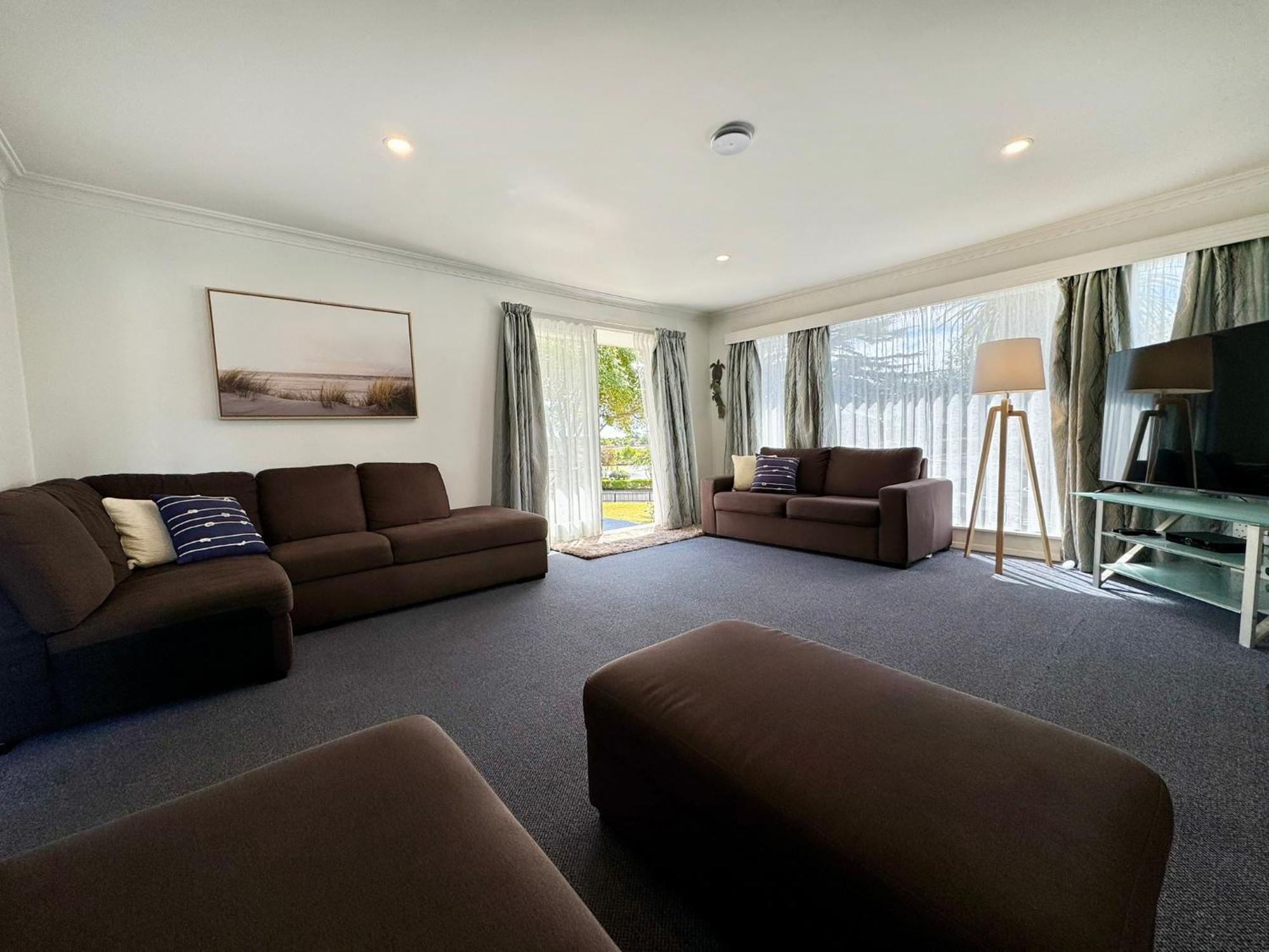 Tahuna Beach Holiday Park Nelson Room photo