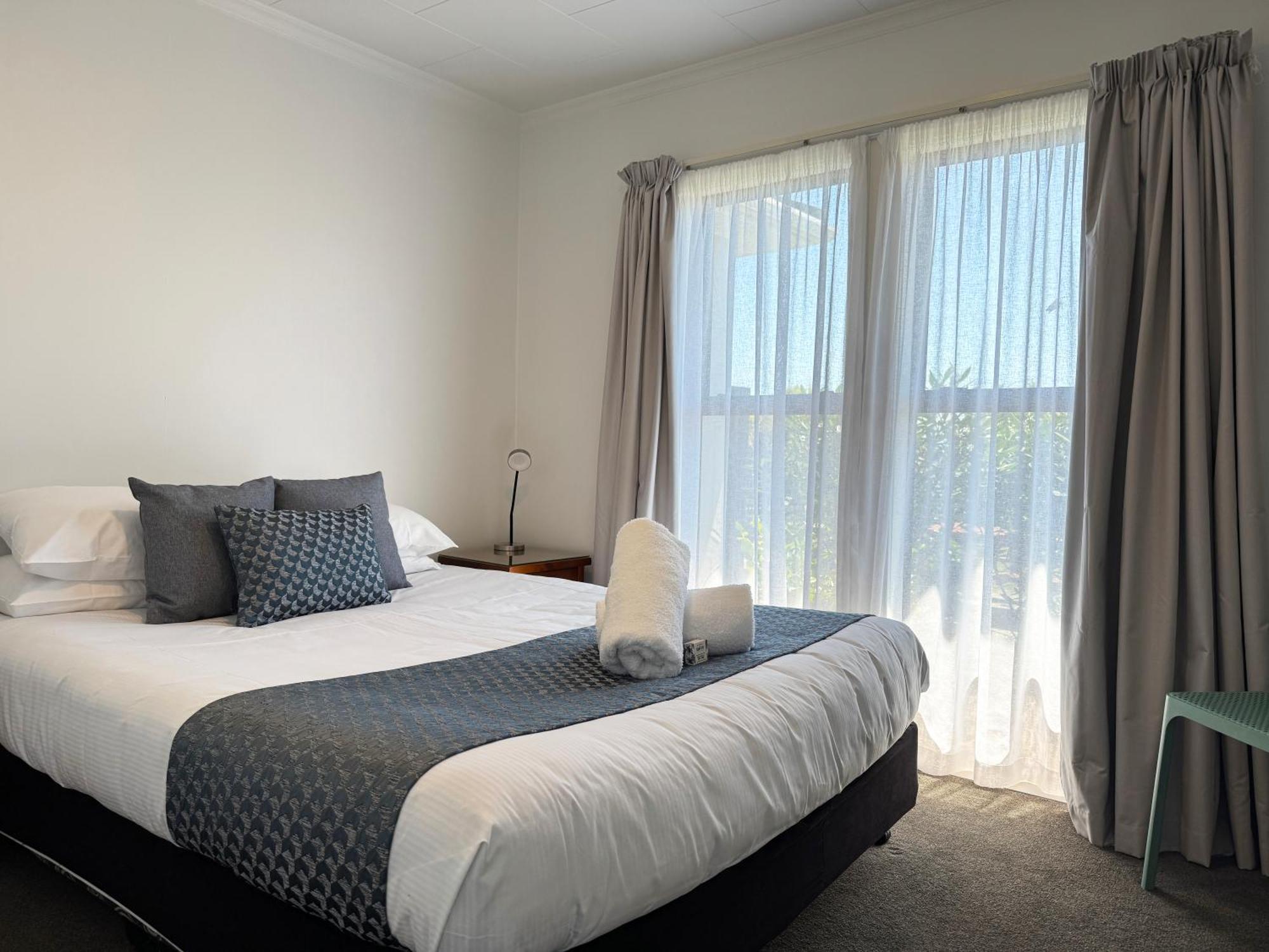 Tahuna Beach Holiday Park Nelson Room photo