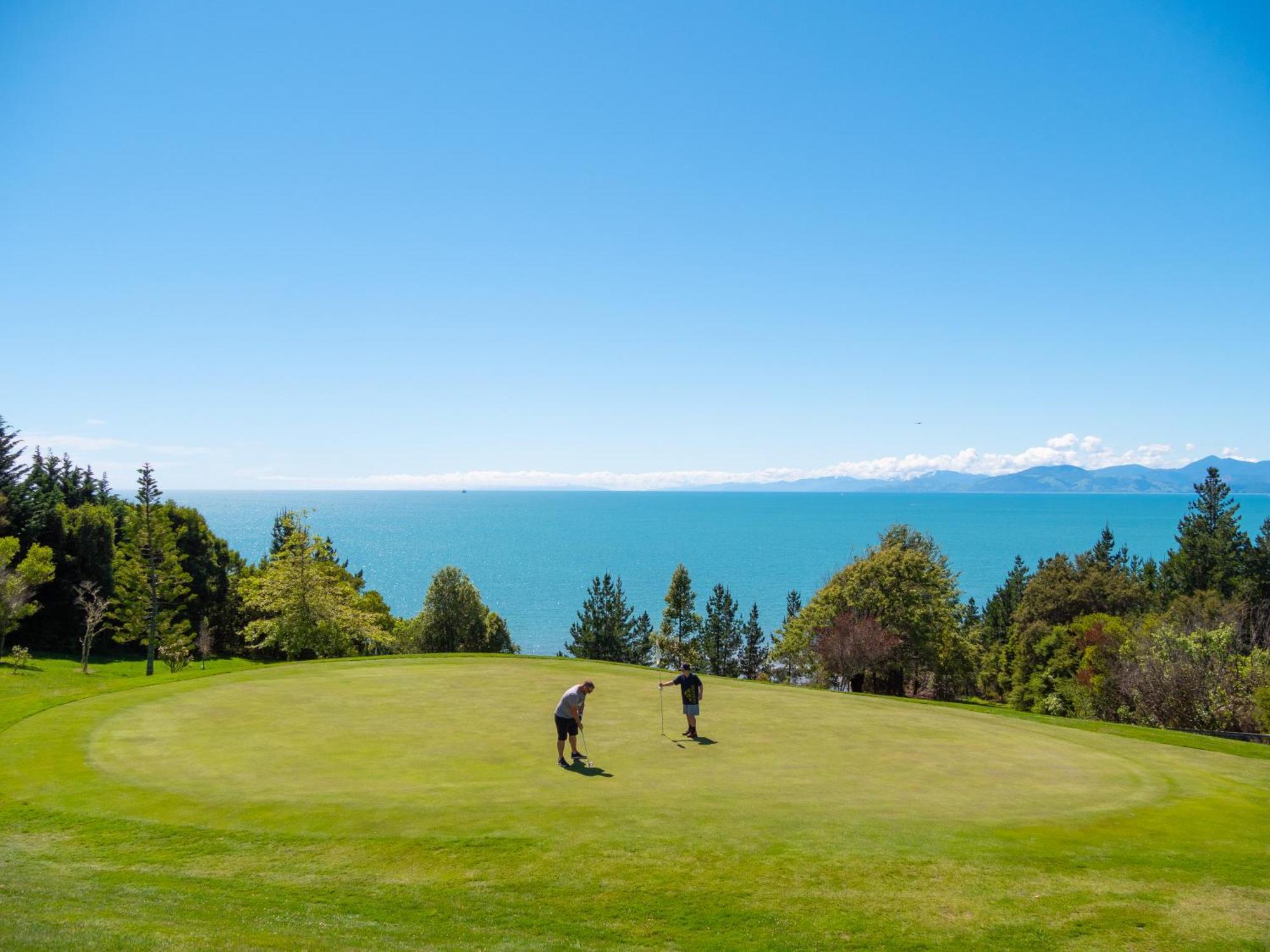 Tahuna Beach Holiday Park Nelson Exterior photo
